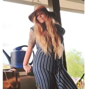 Meet your Posher, Caroline